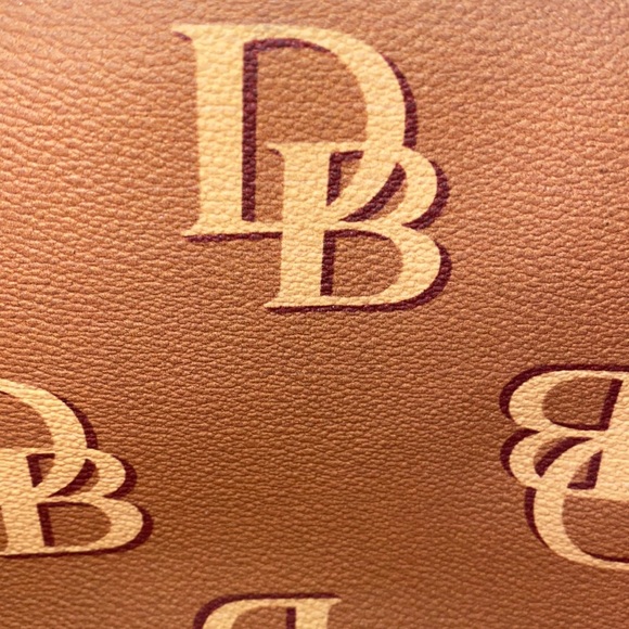 Beautiful Dooney&Bourke crossbody Bag 🤎💛🤎💛SOLD DURING SHOW bundle - Picture 3 of 8